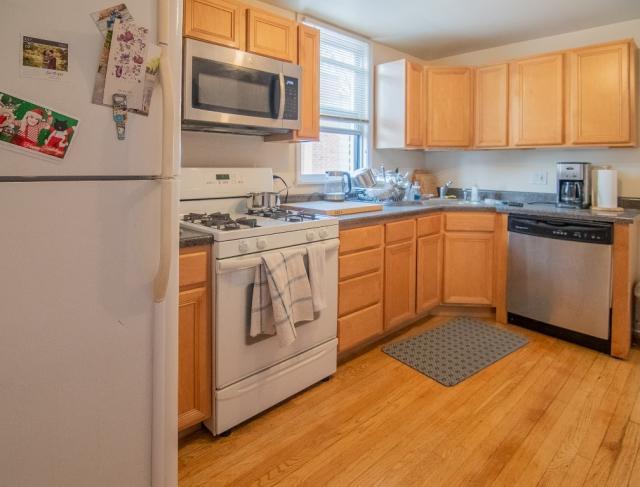Building Photo - 2 bedroom in CHICAGO IL 60622