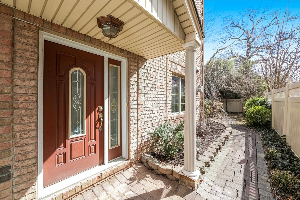 Foto principal - 2132 Linwood Ave