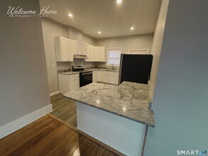 Building Photo - 28 Prospect St