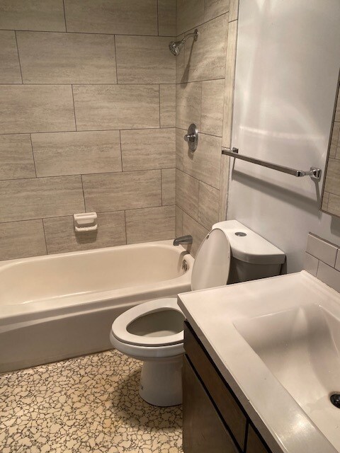 Bath - 20667 Antrim Dr