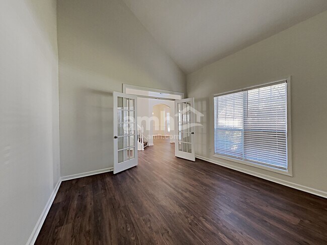 Foto del edificio - 2961 Belfaire Lake Dr