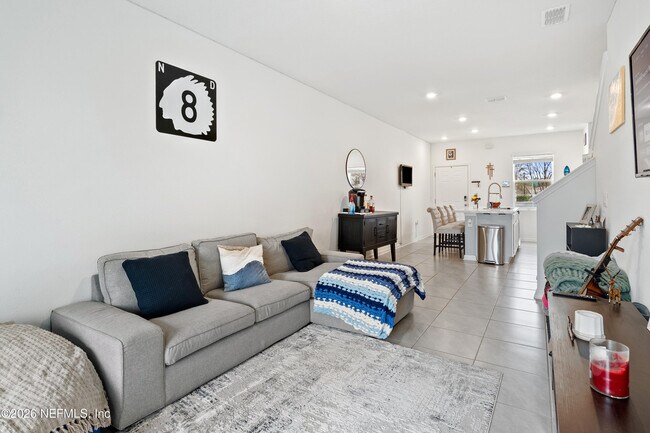 Foto del edificio - 8415 Zenith Cir