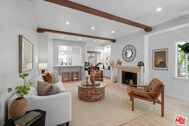 Foto del edificio - 9677 Charleville Blvd