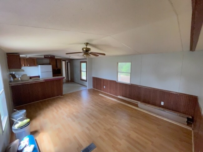 Building Photo - 2424 US-278