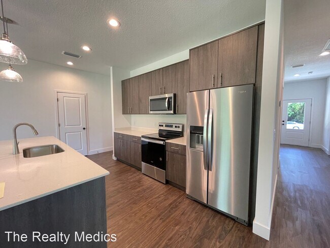 Foto del edificio - 4 br, 2 bath House - 1383 Gimlet St NW