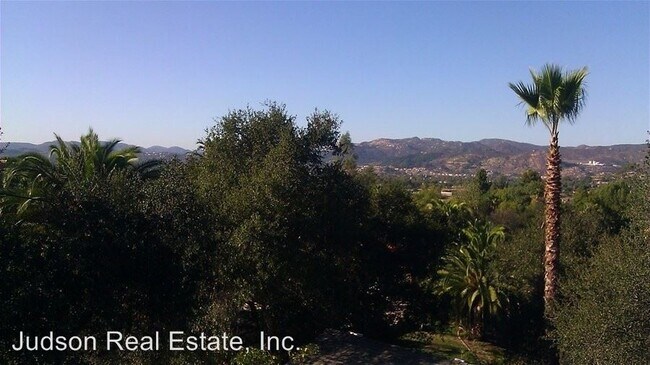 Foto del edificio - 3 br, 2.5 bath House - 2436 Carroll Lane