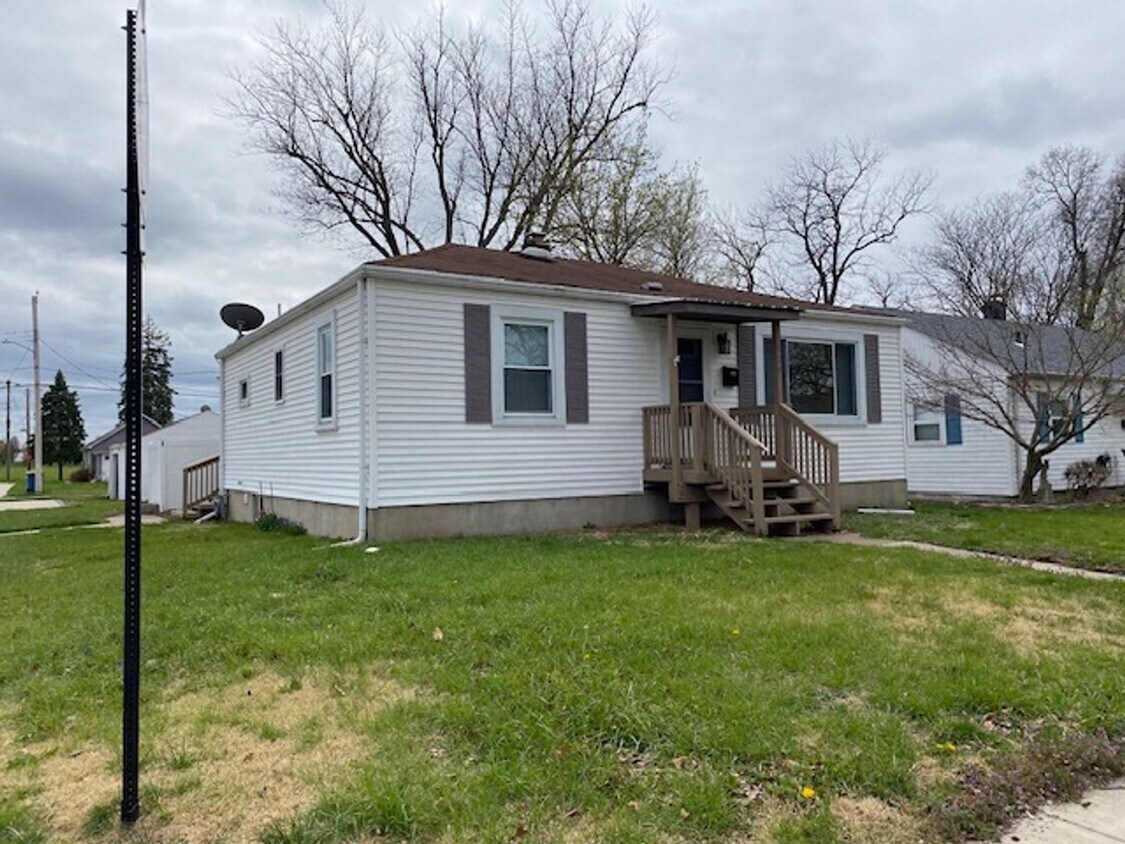 130 4th Ave, Edwardsville, IL 62025 House Rental in Edwardsville, IL