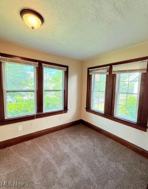 Foto del edificio - 828 Crouse St