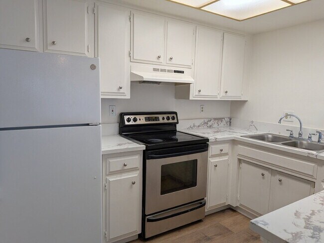 Foto del edificio - 9279 Corinthian Cir