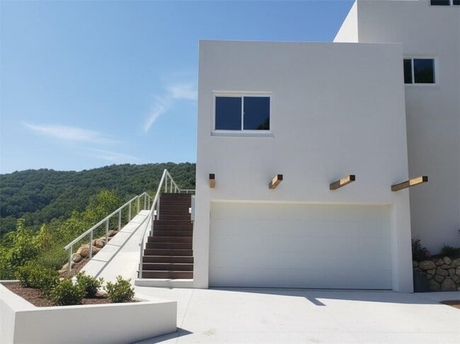 Foto del edificio - 966 Wauka Ridge Rd