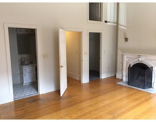 Foto del edificio - 183 Beacon St