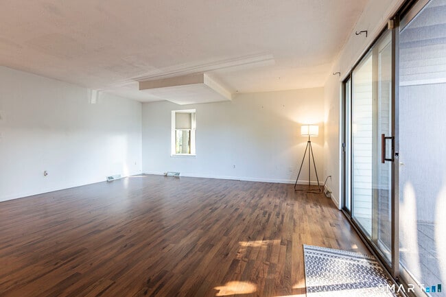 Building Photo - 60 Overlook Ave