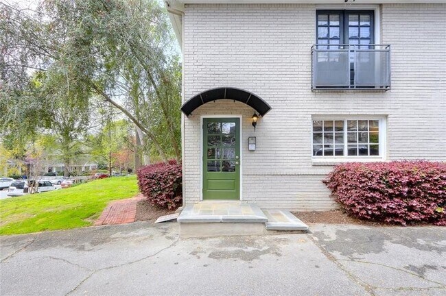 Building Photo - 798 Saint Charles Ave NE