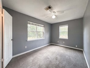 Building Photo - 4717 Heron St