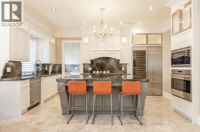 Photo du bâtiment - 8700 Minler Rd