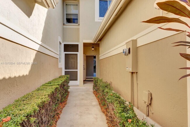 Foto del edificio - 2590 Cordoba Bend