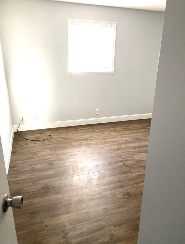 Building Photo - 1306 Chinook Trail