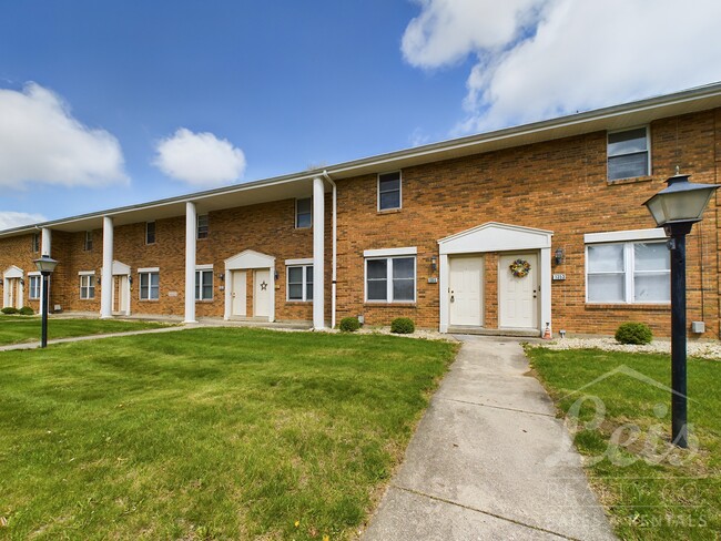 Building Photo - 1365 Chippewa Dr