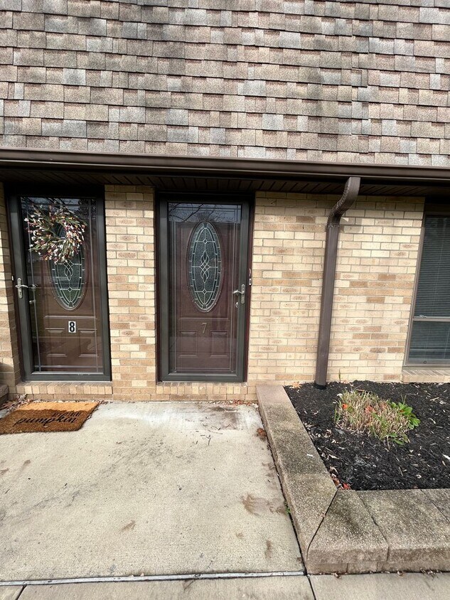 Modern Charm: 2 BR Home with Finished Basement, Pet Friendly, Assigned Parking, and Prime Location! - Modern Charm: 2 BR Home with Finished Basement, Pet Friendly, Assigned Parking, and Prime Location!