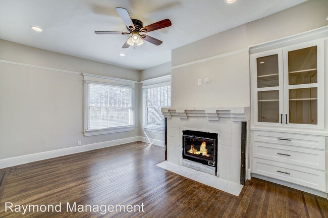 Building Photo - 819 14th St
