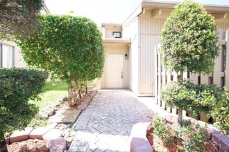 Building Photo - 2125 SW 81st Ave