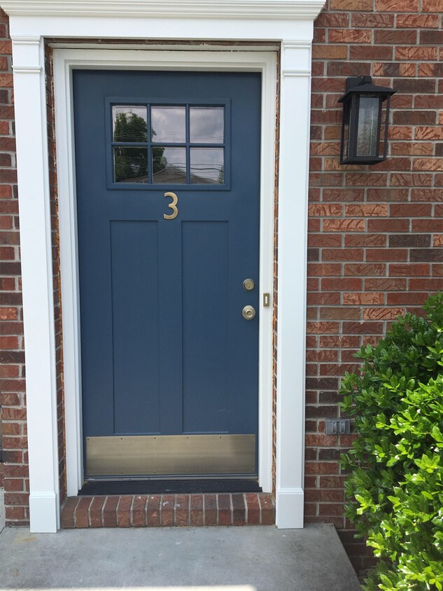 Foto principal - 608 W Watauga Ave