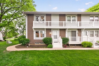 Building Photo - 212 Amherst Ct