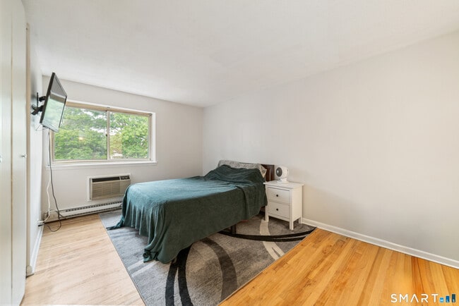 Foto del edificio - 1700 Broadbridge Ave