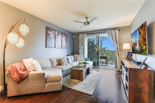 Foto del edificio - 2805 Dulce Ln