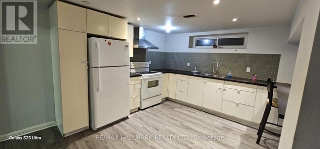 Photo du bâtiment - 283 Bogert Ave