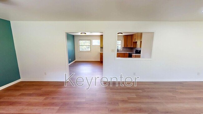 Foto del edificio - 424 Bridge View Ln