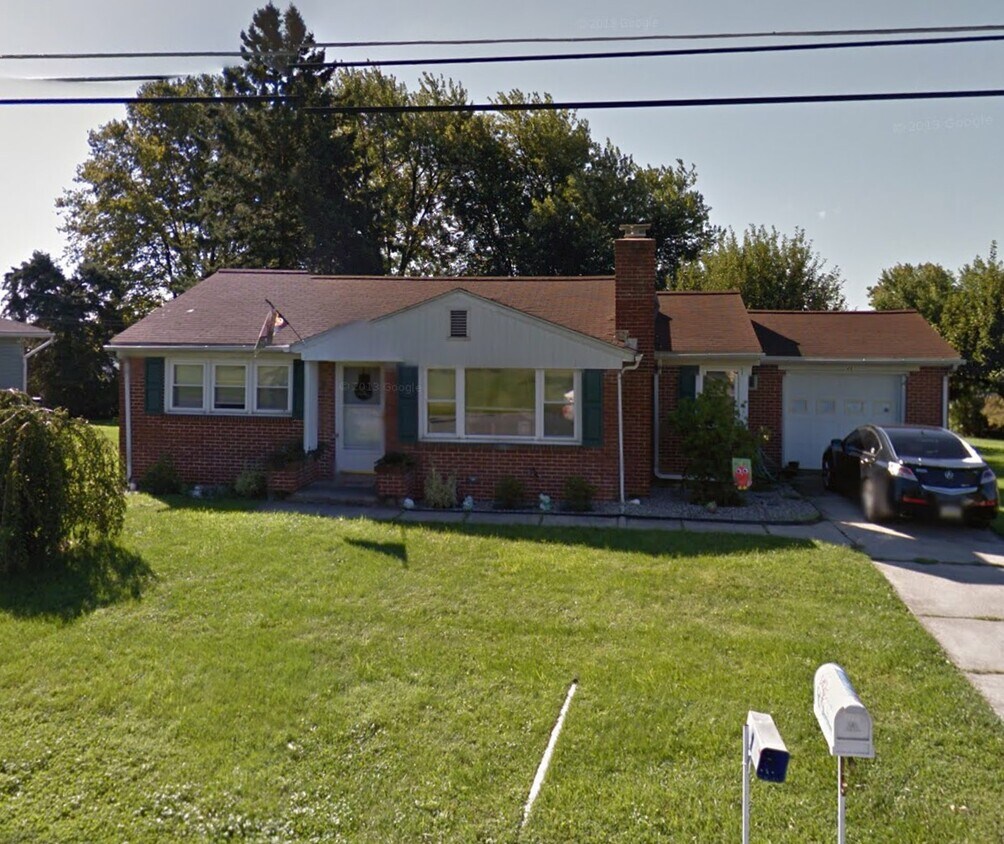 46 E Allen St, Nazareth, PA 18064 House Rental in Nazareth, PA