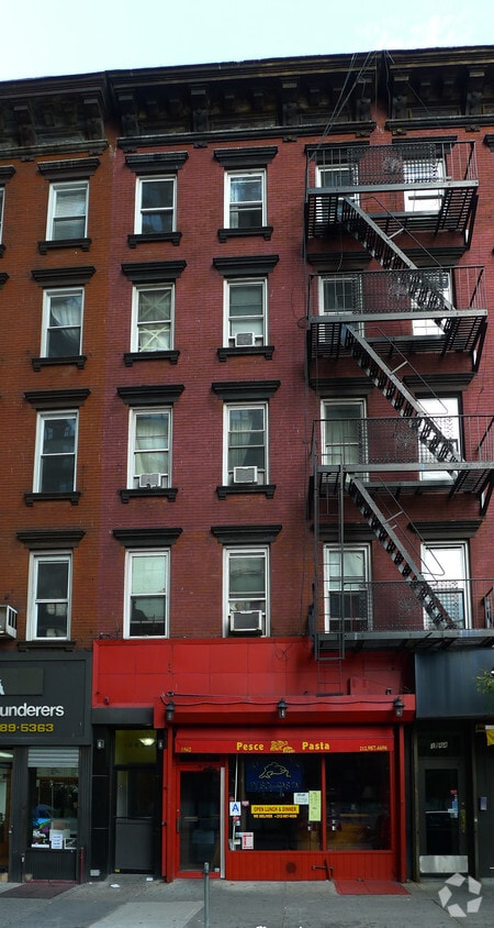 Primary Photo - 1562 3rd Ave