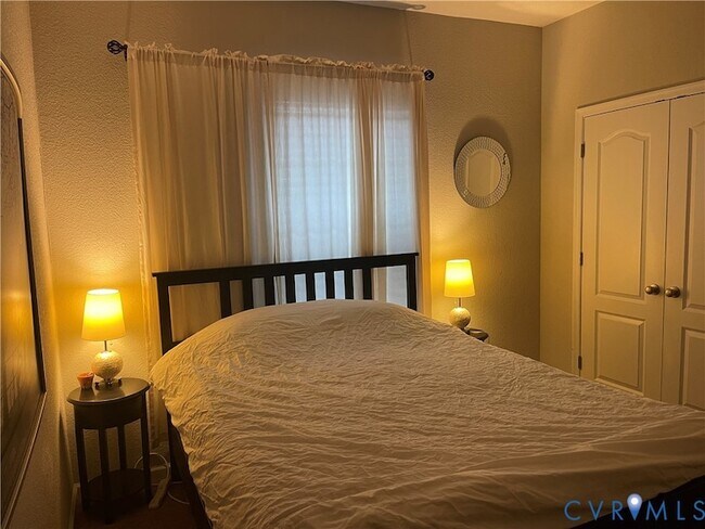 Foto del edificio - 5012 Spinel St