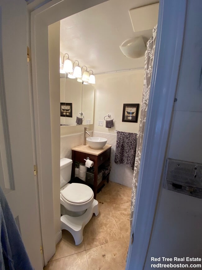 Photo - 55 St Stephen St Apartment