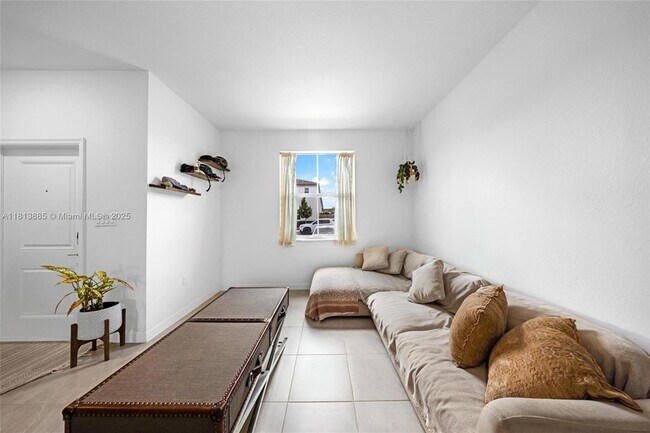 Foto del edificio - 2327 NW 122nd Ter