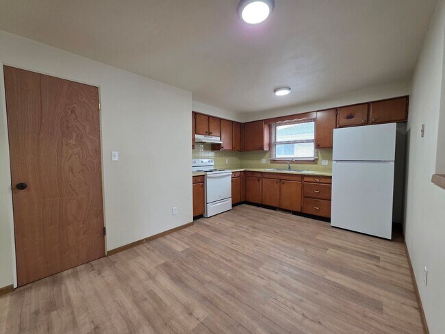 Foto del edificio - 1254-1256 Meadow Ln