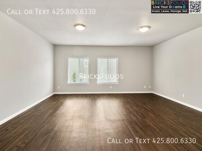 Building Photo - Discover Your Dream Townhome in Olympia - ...