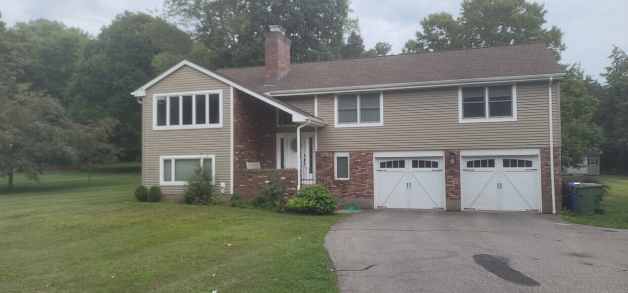 1600 Hebron Ave, Glastonbury, CT 06033 House Rental in Glastonbury