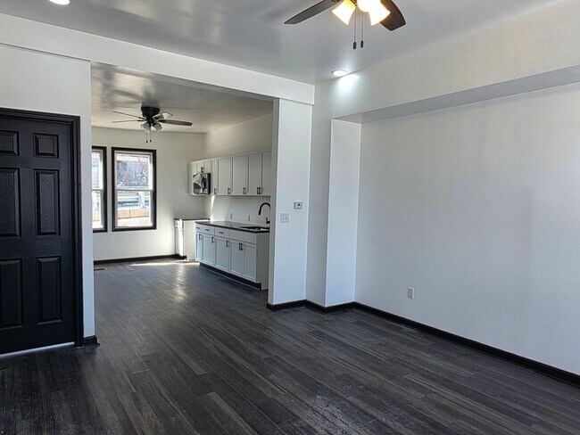 Foto del edificio - Fully Updated 2 bedroom 1 bathroom home for rent!