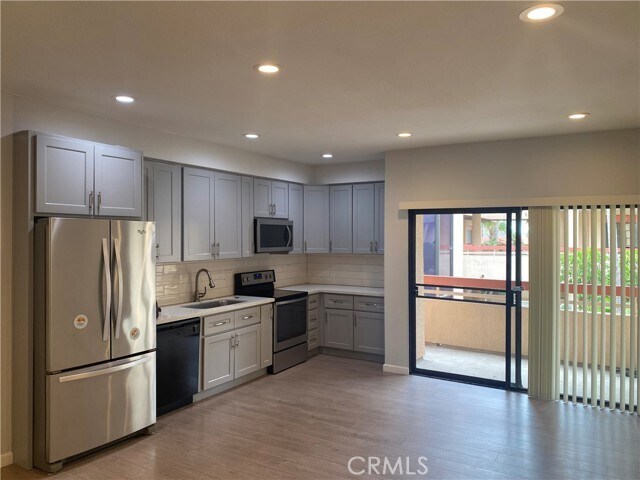Foto del edificio - 941 W Carson St