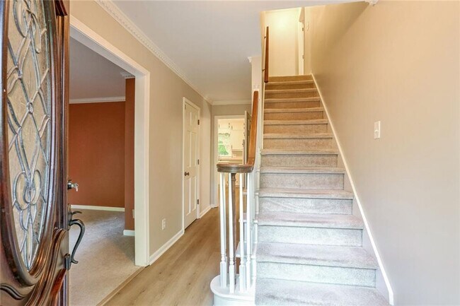 Building Photo - 4624 Mountain Creek Dr