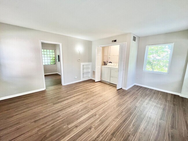 Foto del edificio - 112 Shepherd Ave