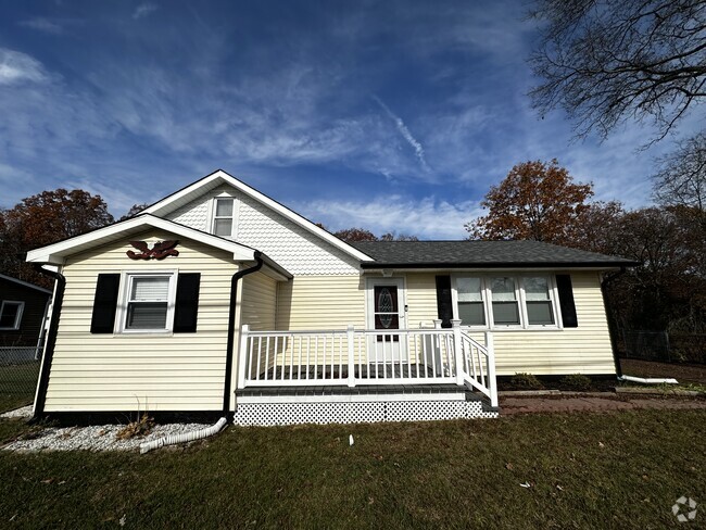 Building Photo - 1294 Landis Ave