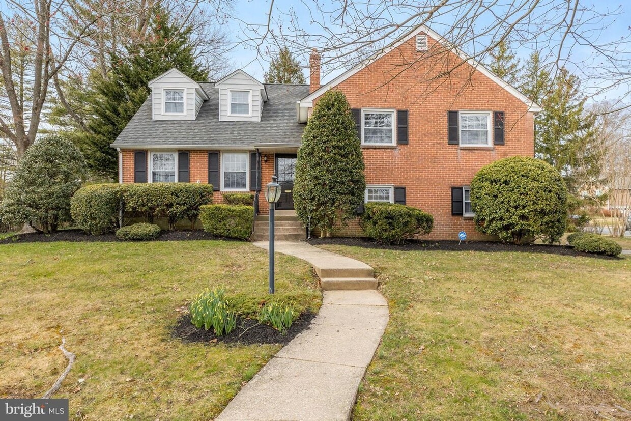 Primary Photo - 235 Prospect Dr