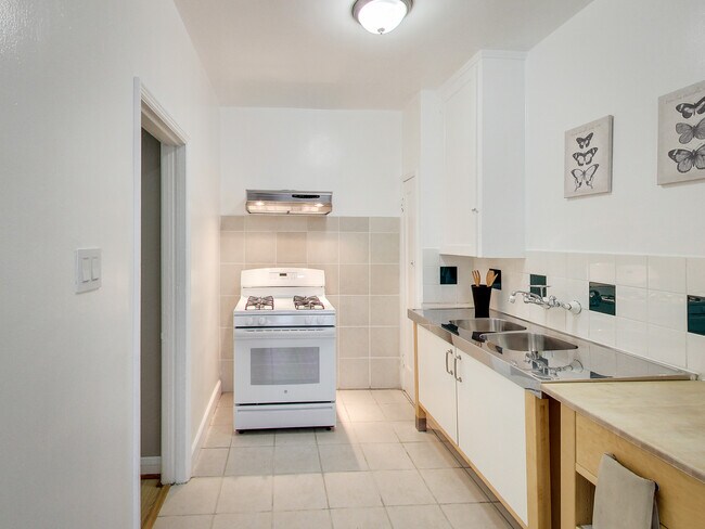 Foto del edificio - 1616 35th Ave