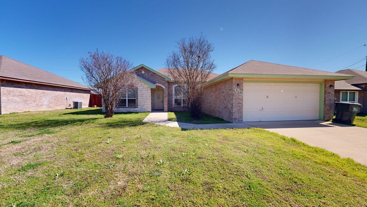 Primary Photo - GORGEOUS HOME IN NOLANVILLE CLOSE TO FORT ...