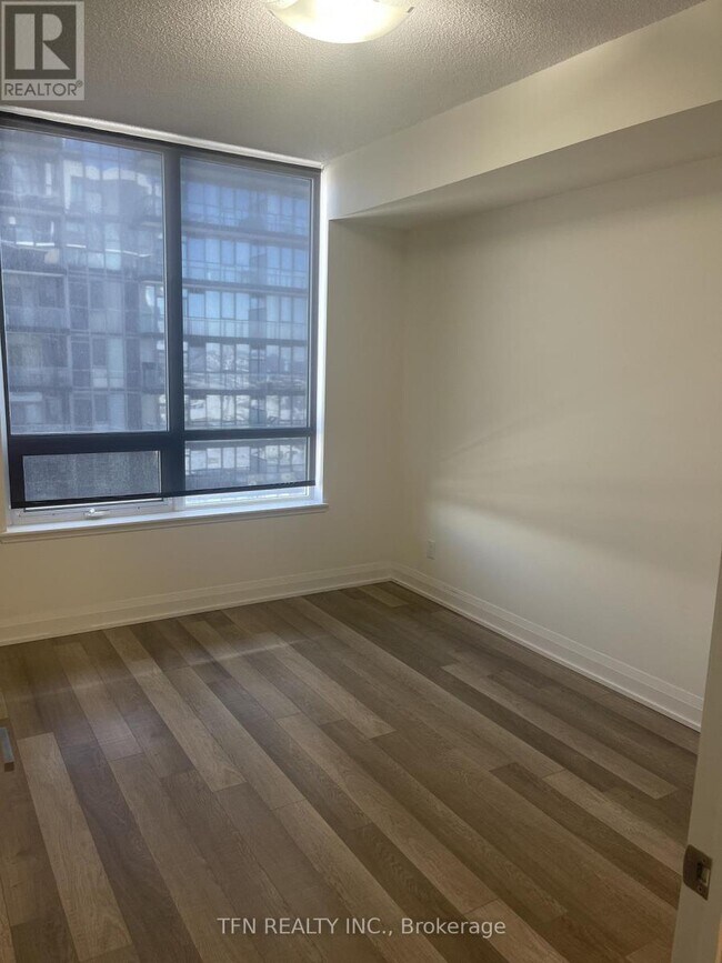 Photo du bâtiment - 85 N Park Rd