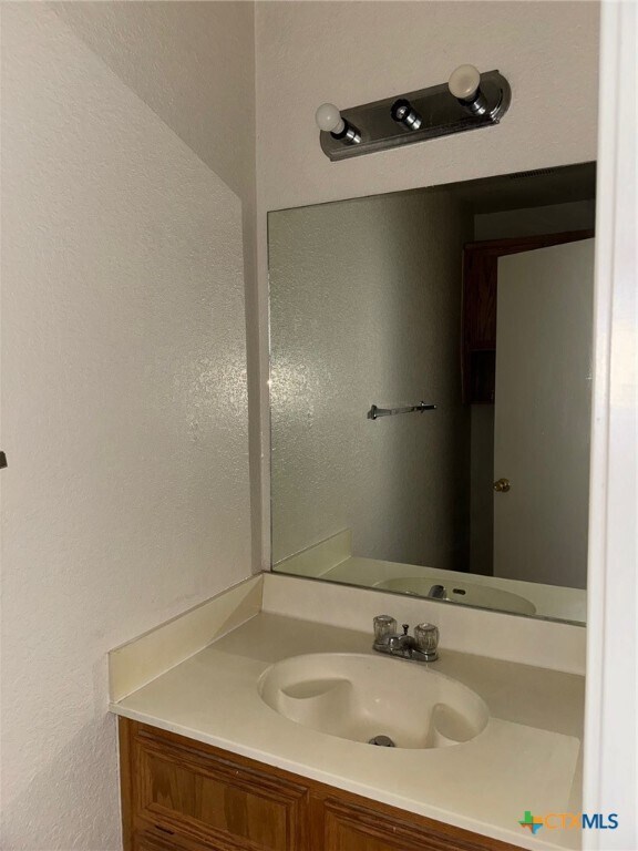 Foto del edificio - 3312 Cantabrian Dr