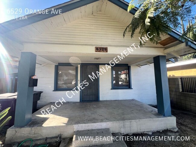 Foto del edificio - Large 2 Bedroom Home In North Long Beach